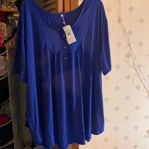 NWT. Blue shirt